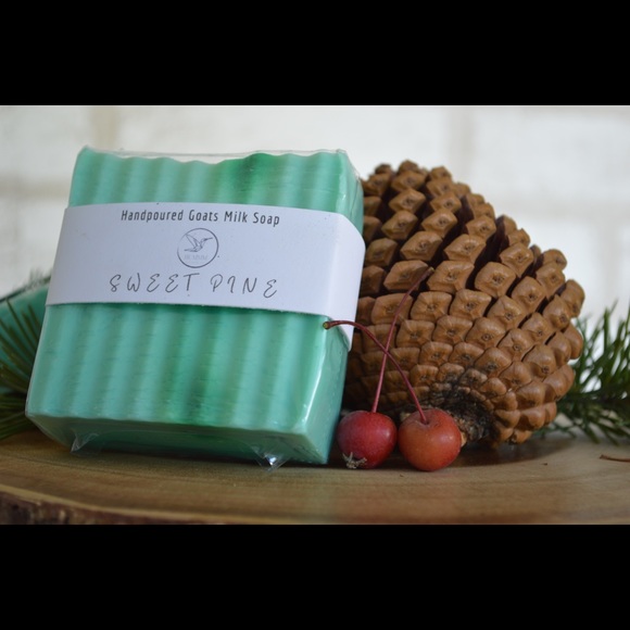 Sugared Pecan Pie 🥧 Hand-poured Artisanal Goats Milk Soap - Picture 6 of 7